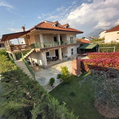 Villa Cerpja Kamez Esterno foto
