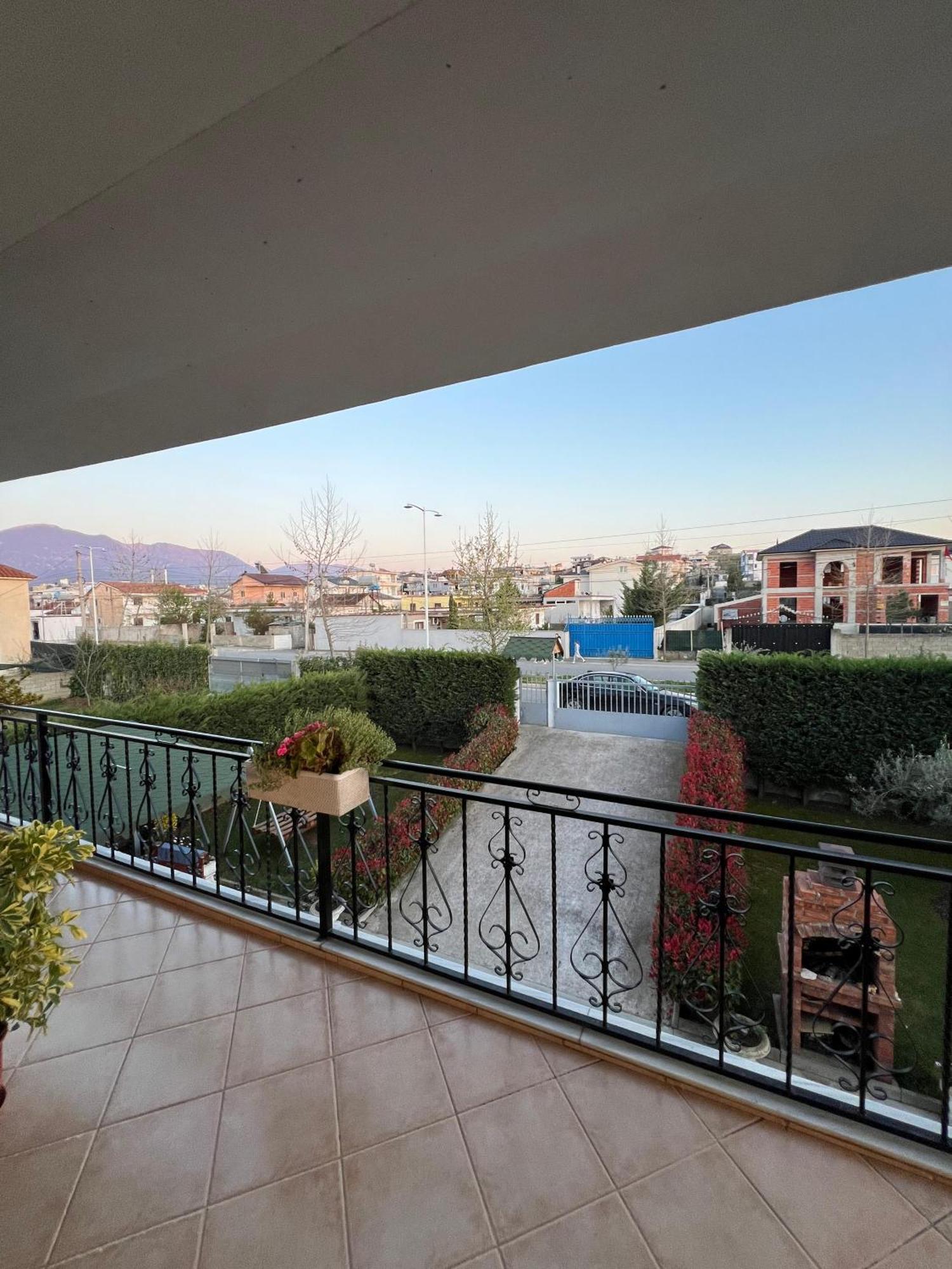 Villa Cerpja Kamez Esterno foto
